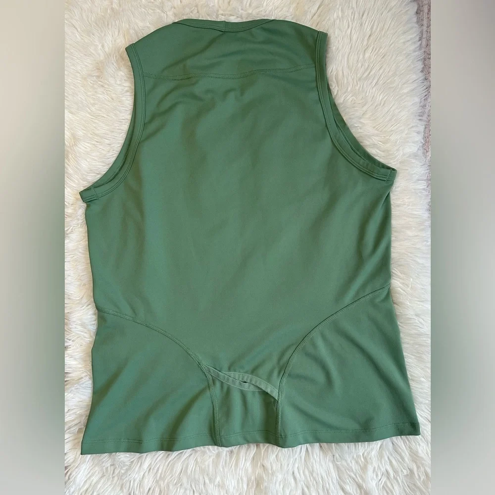 Patagonia Tank Top Sports Running Athletic workout woman’s size Medium Green - Picture 2 of 9